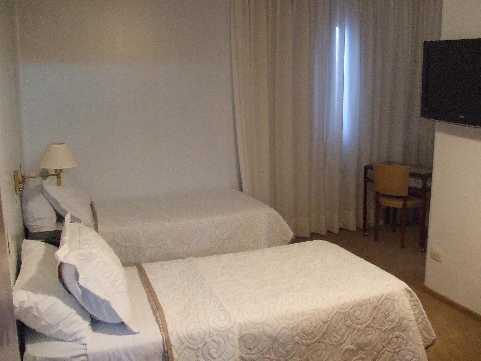 Gran Hotel Dora 科尔多瓦 外观 照片